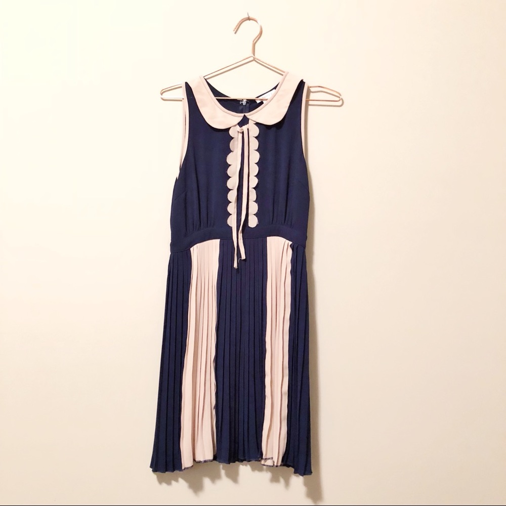 Esley Pleated Sleeveless Dress
